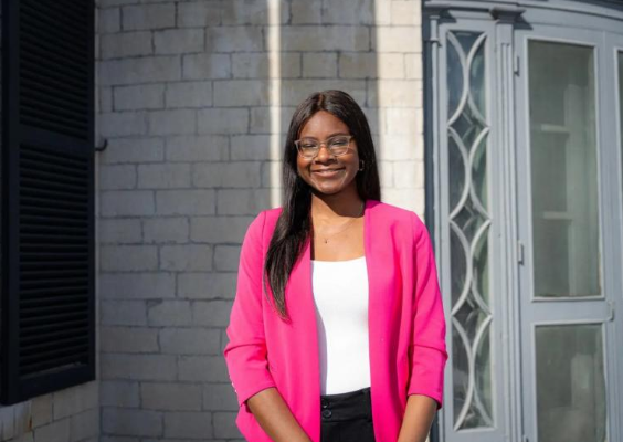 厉害！被加拿大七所医学院同时录取 19岁的她是如何做到的？