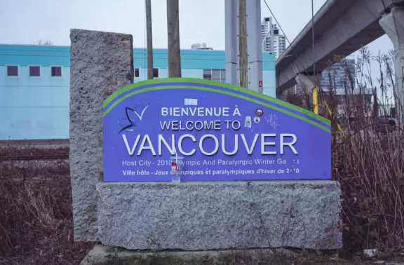 移民大门要关？经济疲软下，加国或调整移民政策