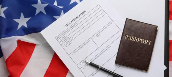 赴美学生签总量下降，印度骤减近一半