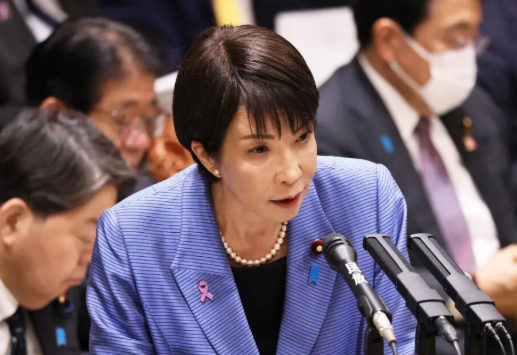 日本民众怒了！首相官邸前集会抗议高喊“高市下台！”