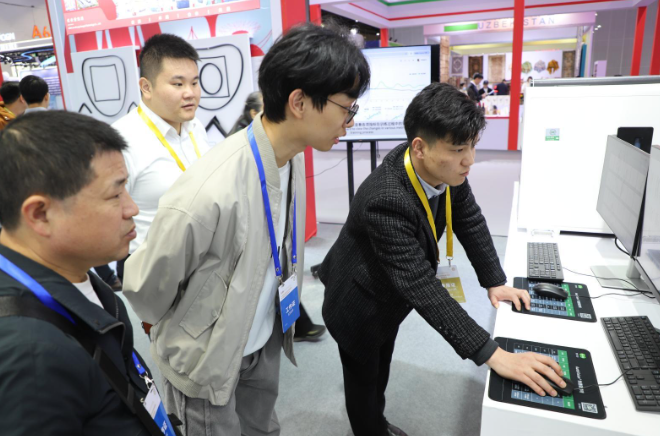 德适生物亮相世界绿发会新加坡展区