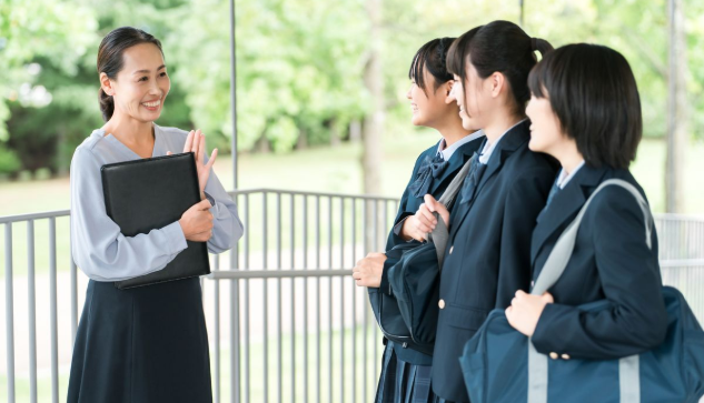 日本中小学教师工作时间全球最长