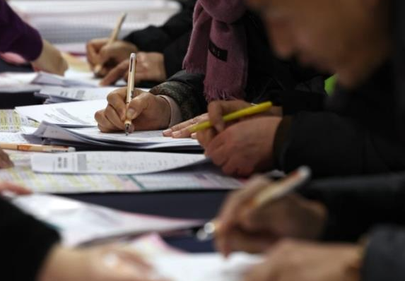 韩国进入超高龄社会…65岁以上人口占比破21%