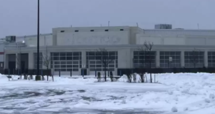 惨! 加拿大Costco爆改急诊 半天就挤爆 男子脱臼被劝返; 有人胸痛等到心脏骤停