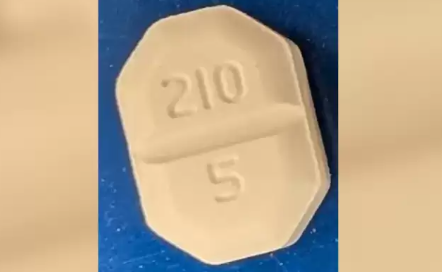 加拿大卫生部紧急召回：危险！这款药瓶里可能装了错药