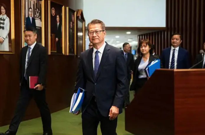 香港预算案2026：库房亏转盈，全民发展AI、首转拨外汇基金予北都发展